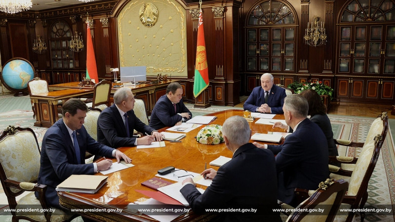 Лукашенко поставил задачу провести ВНС на самом высоком уровне: это особенный созыв